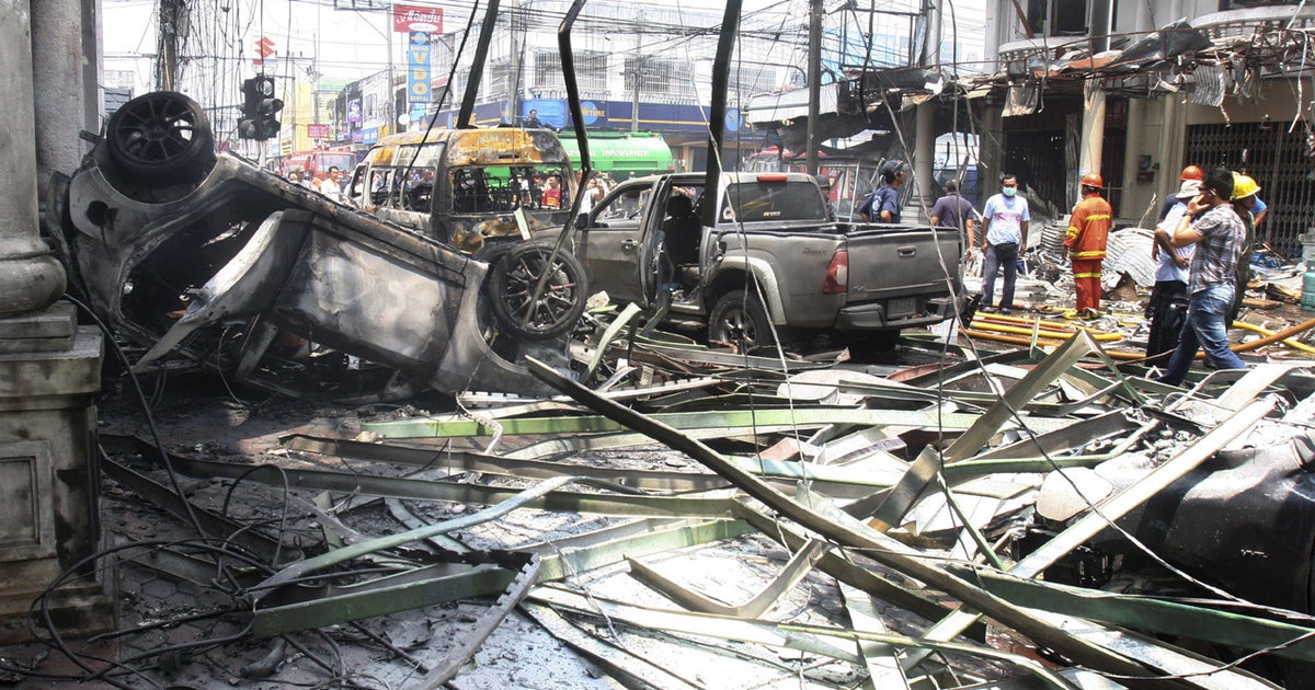 Bombs in Thailand kill 14, wound 340 CBS News