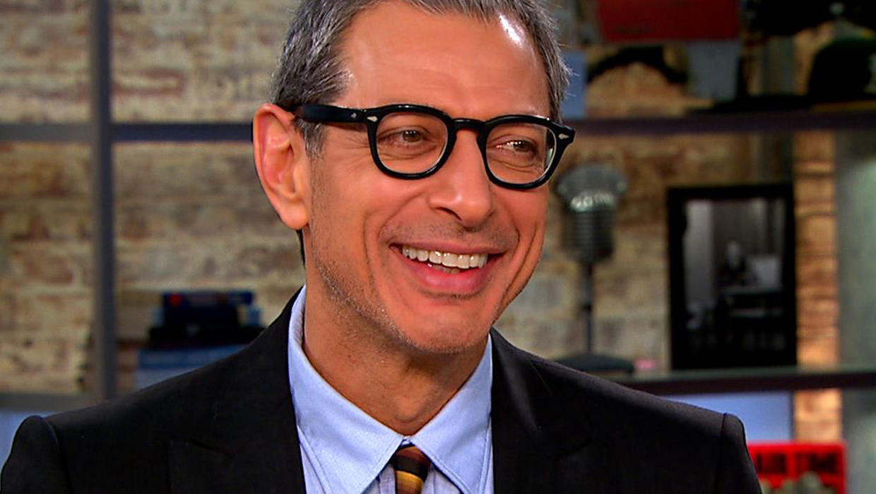 Jeff Goldblum brings his quirky style to Broadway - CBS News