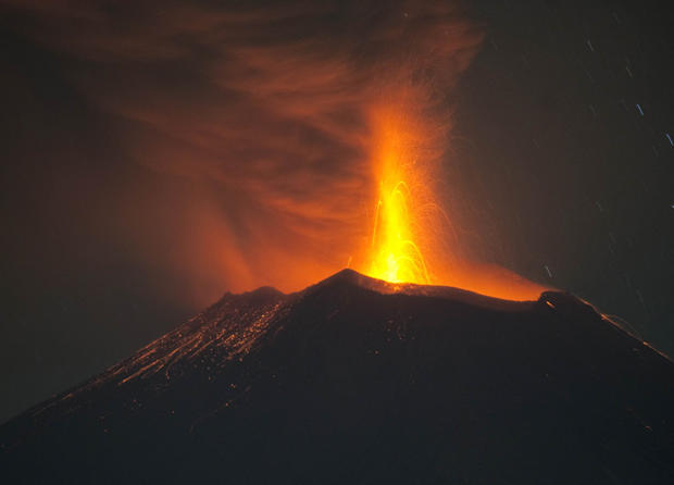 Volcano_143196550.jpg 