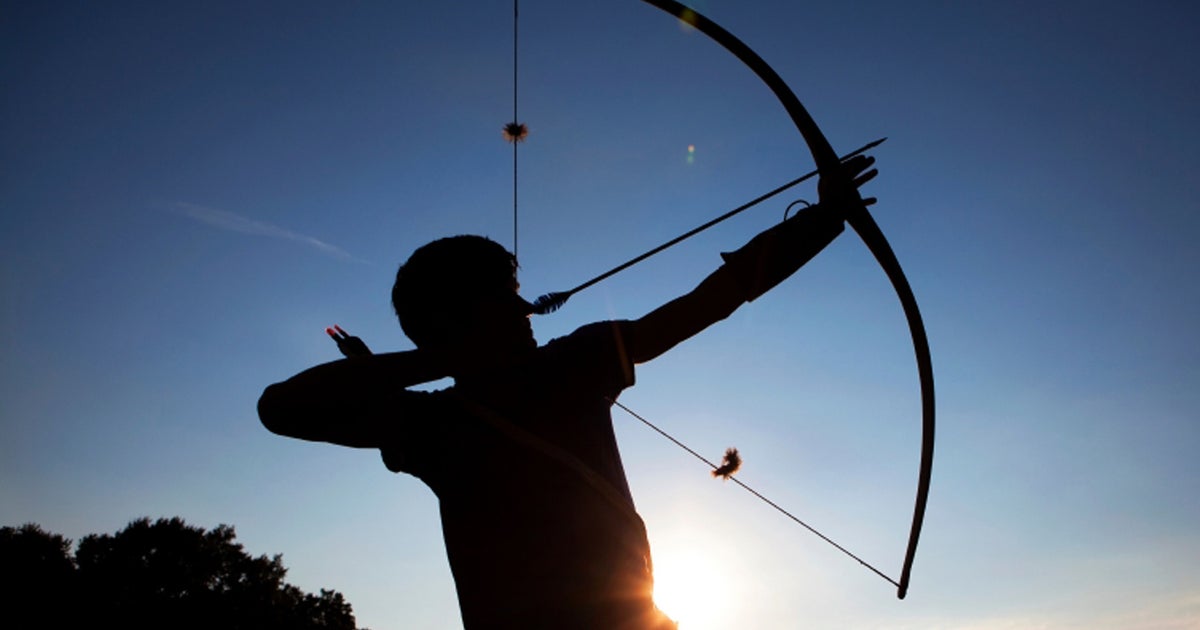 7-year-old Wisconsin girl hit by arrow while walking down street - CBS News