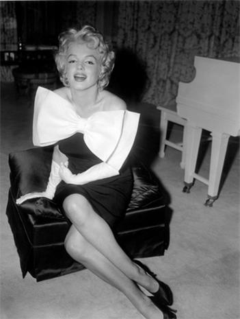 Marilyn Monroe - Marilyn Monroe: Fashion icon - Pictures - CBS News
