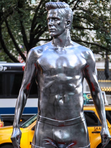 David Beckham underwear statues appear in NY and CA CBS News