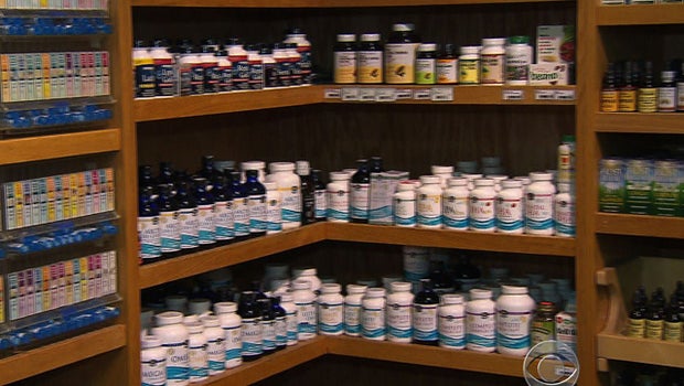 Study: Some dietary supplement labels illegal - CBS News