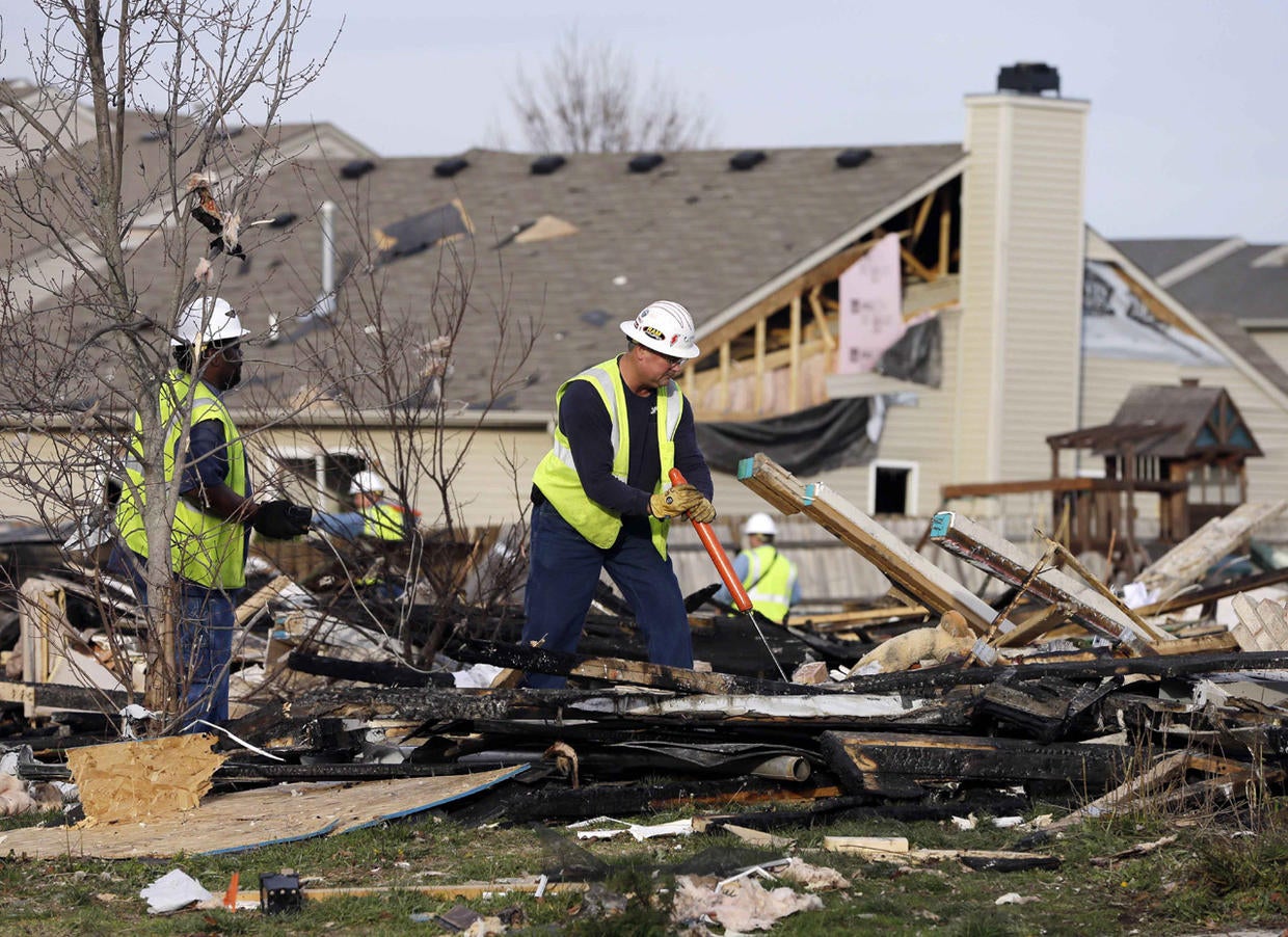 Explosion destroys homes in Indiana Photo 14 Pictures CBS News