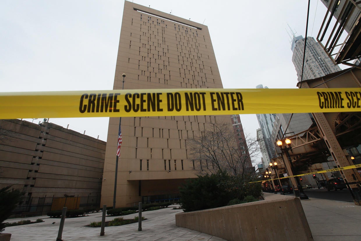 Inmates escape Chicago prison Photo 12 CBS News