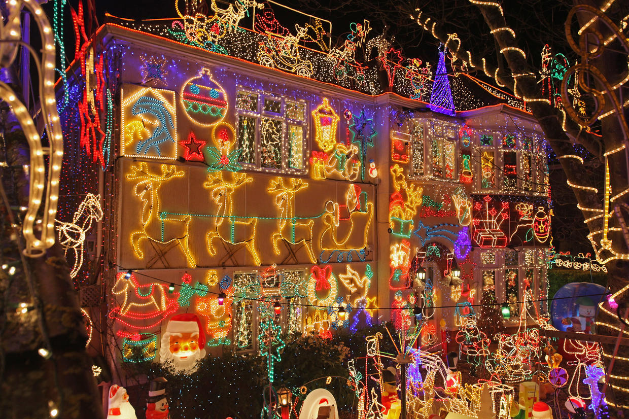 Stunning Christmas lights - CBS News