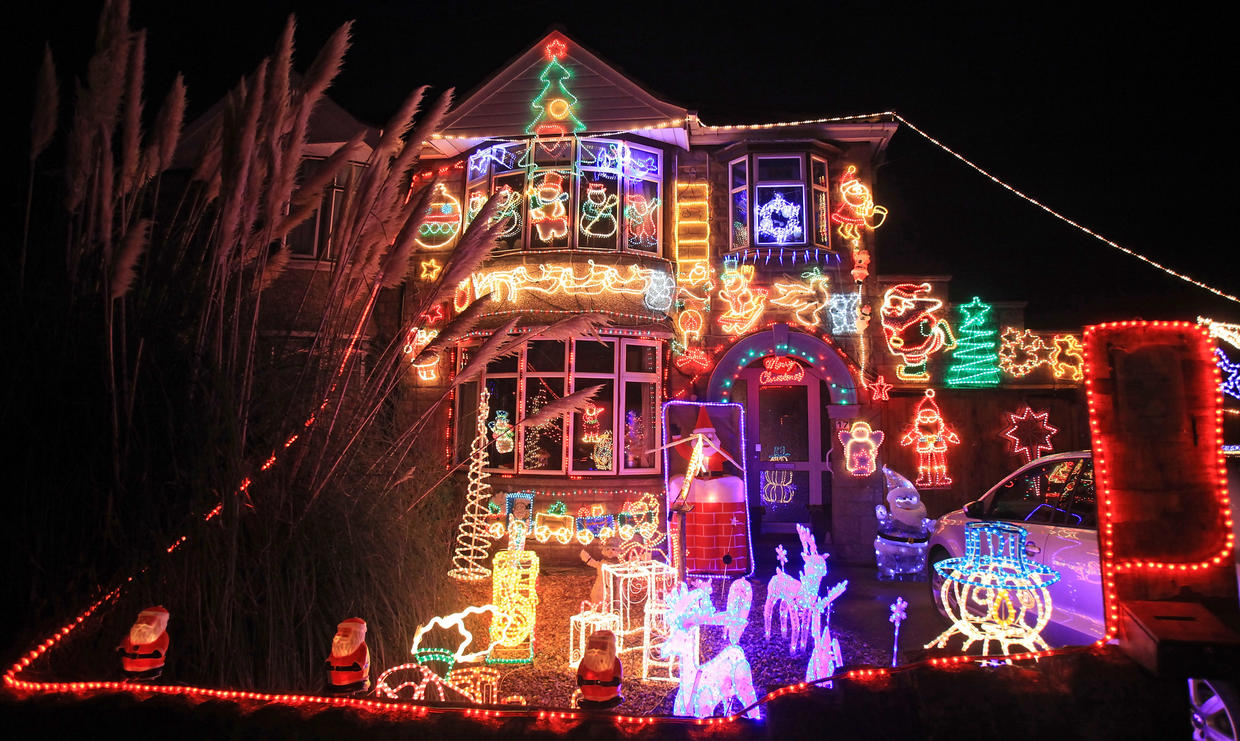 Stunning Christmas lights - Photo 2 - Pictures - CBS News