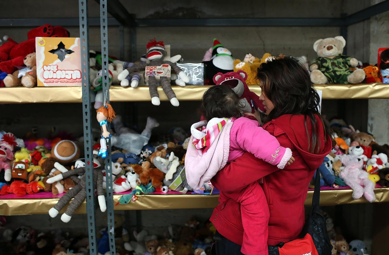 Salvation Army supplies toys to needy Photo 1 CBS News