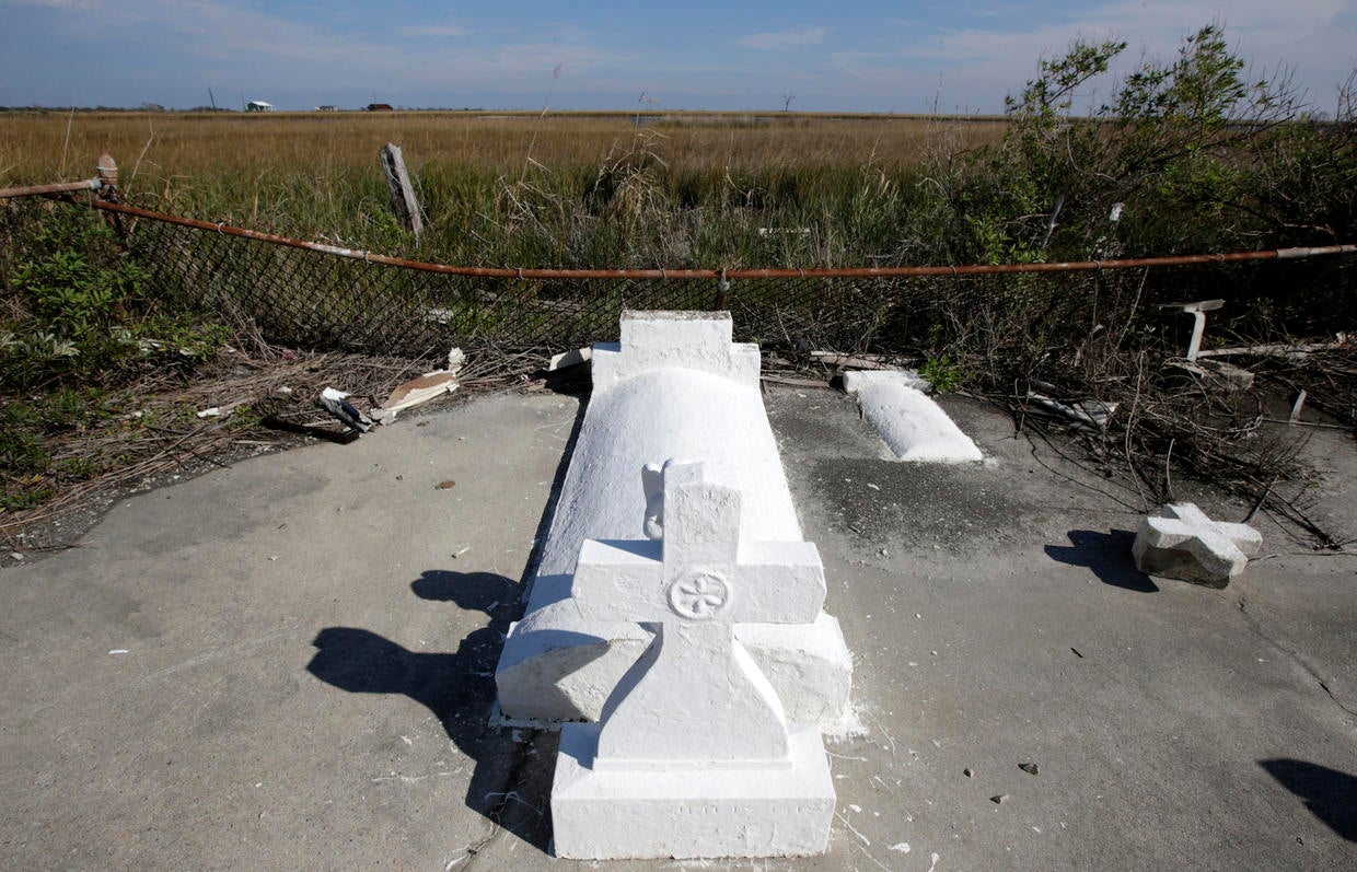 Sinking cemeteries in Louisiana Photo 7 Pictures CBS News
