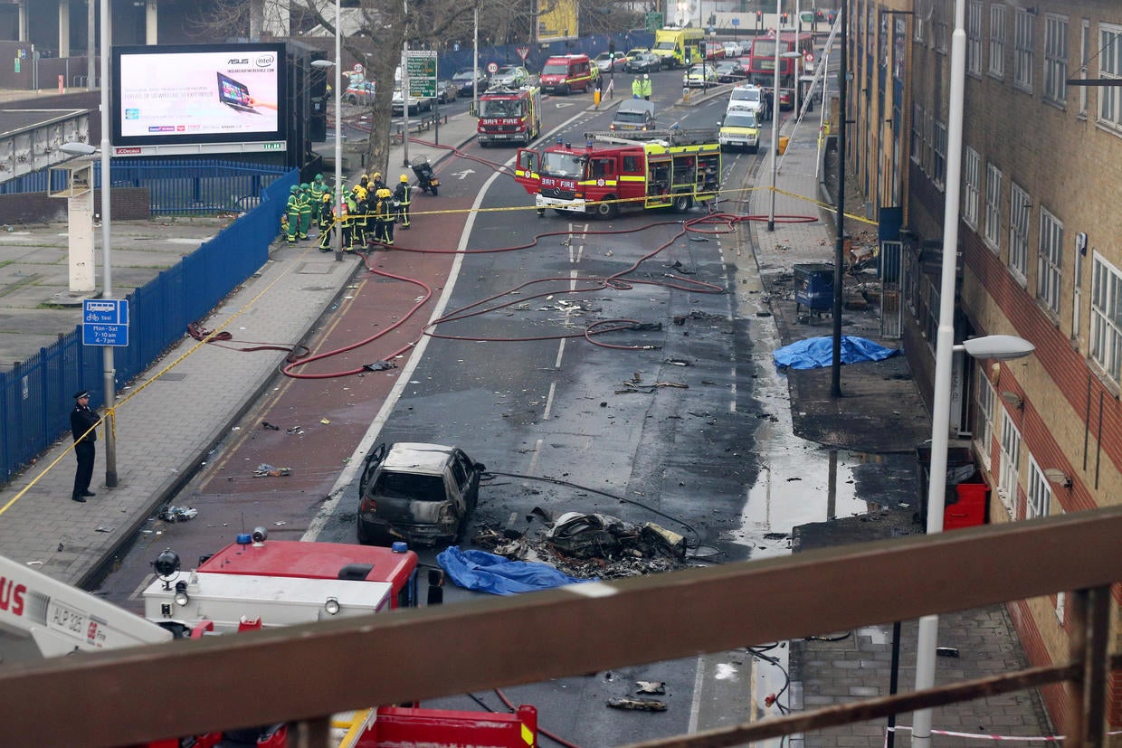 Helicopter crashes in south London Photo 15 Pictures CBS News