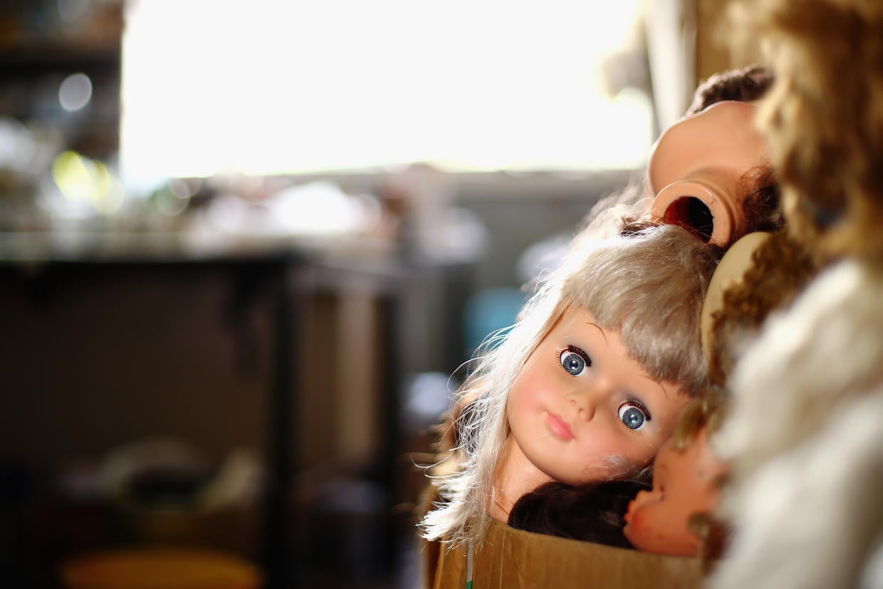 Doll hospital offers sanctuary for old toys Photo 2 CBS News