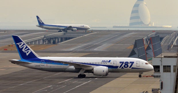 boeing scrambles to repair problems with Seattle-based boeing engineers are complaining about having to fix problems from the charleston, sc, plant. boeing scrambles to repair problems with Seattle-based boeing engineers are complaining about having to fix problems from the charleston, sc, plant.