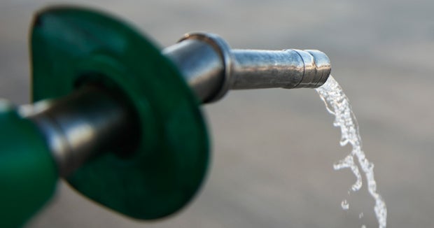 Hess to stop pumping gas CBS News