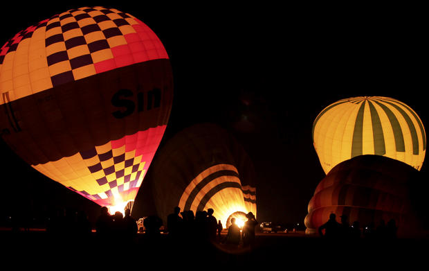 Hot air balloon crash in Egypt - Photo 1 - CBS News