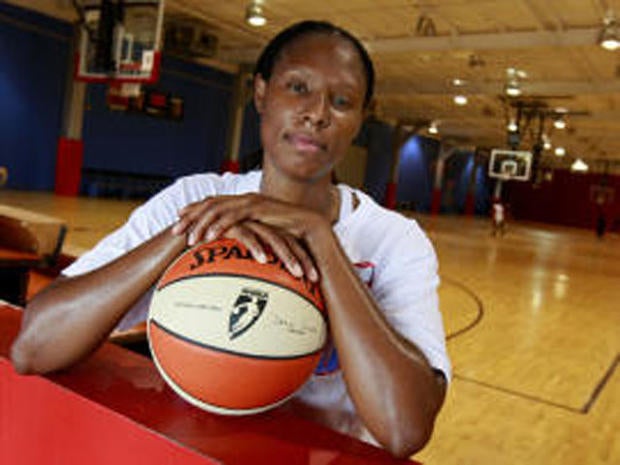 former-wnba-player-indicted-on-assault-charges-photo-1-pictures