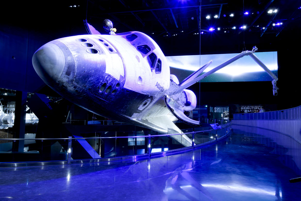 space shuttle atlantis kennedy space center