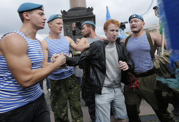 Russia S Gay Rights Problem Photo 2 Cbs News