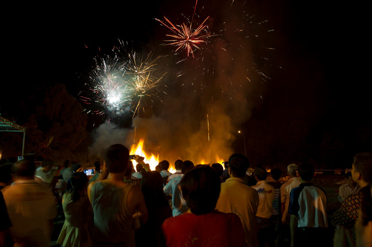China's ghost festival Photo 6 CBS News