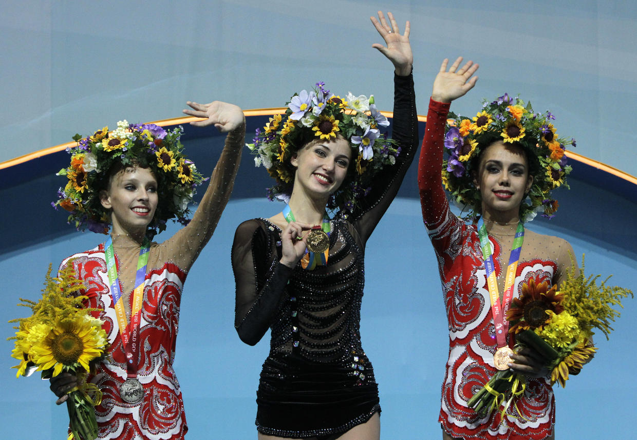 Rhythmic Gymnasts Seem To Defy Physics Photo 4 Pictures Cbs News