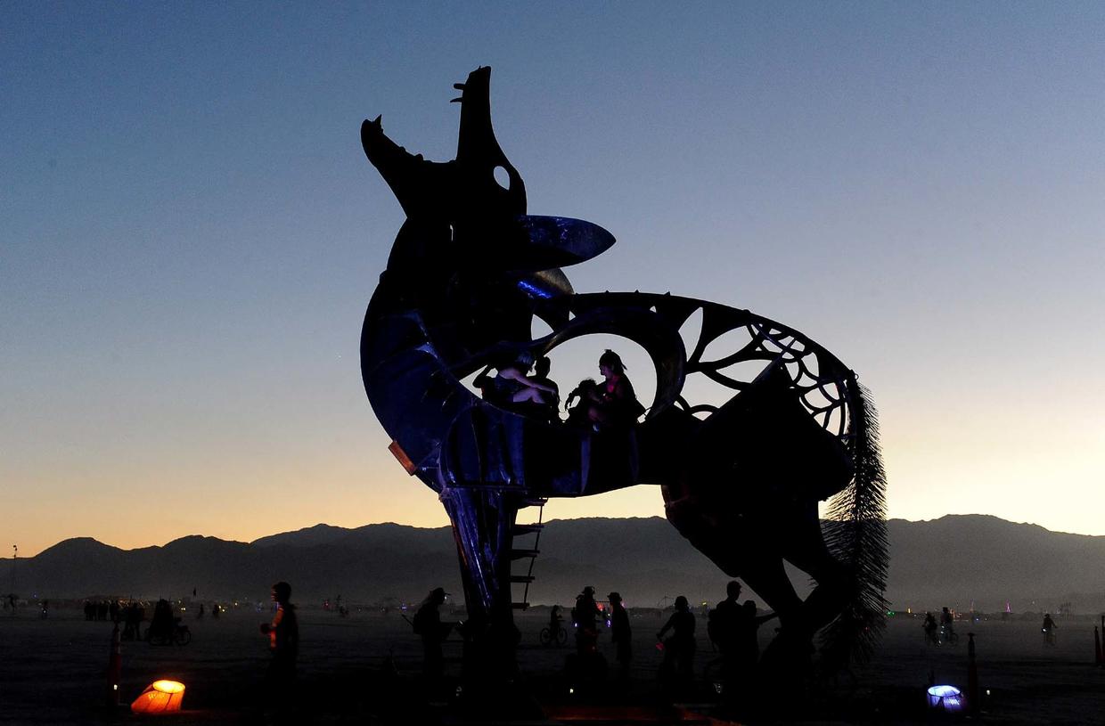 The surreal landscape of Burning Man 2013 - Photo 1 