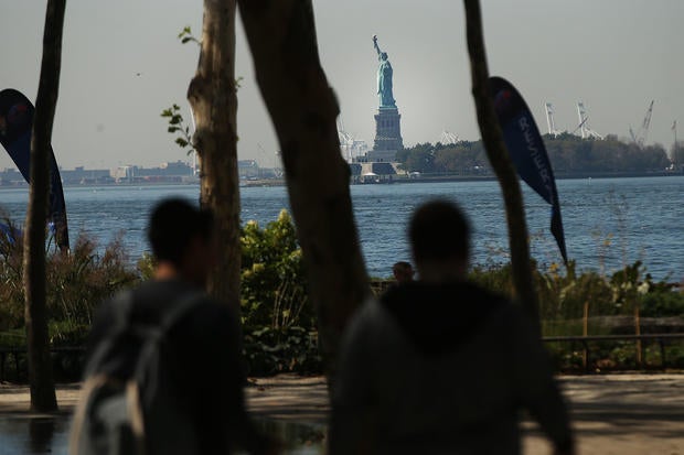 National shutdown - Photo 1 - Pictures - CBS News