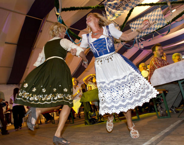 Women dancer during the Oktoberfest beer 