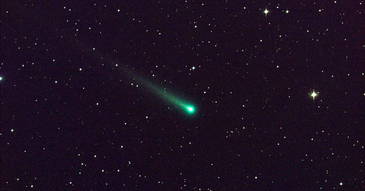 Comet ISON heads for a close encounter with the sun