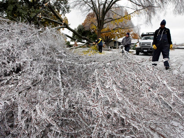 Richardson Texas Ice Storm Freezes Texas South