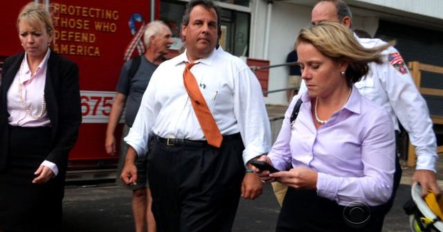 Christie bridge scandal widens, Jersey City mayor believes he was target CBS News