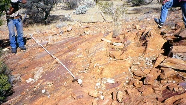 4.4billionyearold zircon crystal fragment is oldest piece of Earth