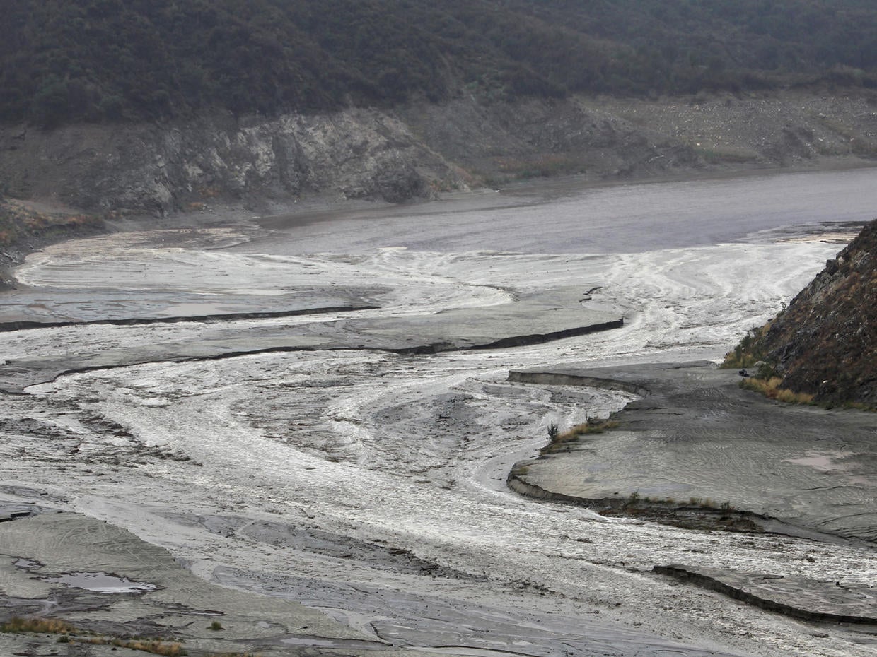 Azusa, Calif. Rain creates rivers of mud in California Pictures