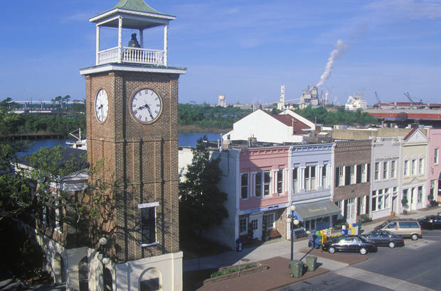 Top 10 beach towns for retirees - CBS News