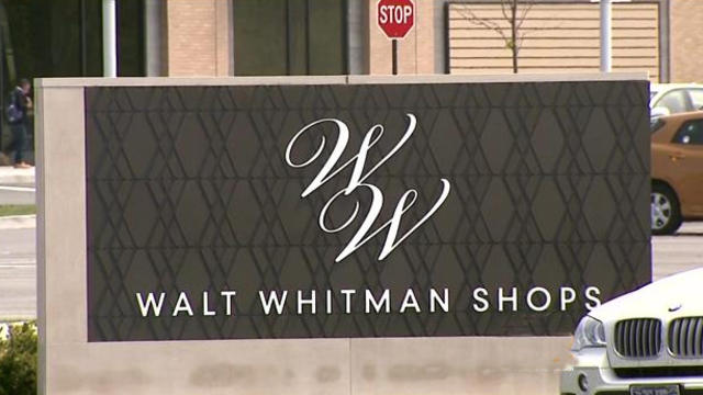 walt-whitman-mall.jpg 
