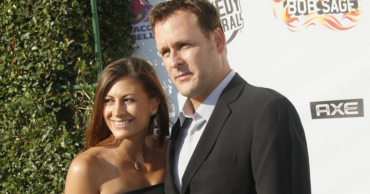 "Full House" star Dave Coulier is engaged.