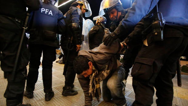 argentina-riot.jpg