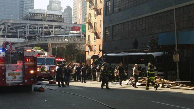 Private Bus Crashes Into Scaffolding In Manhattan 