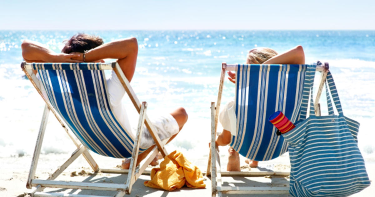 last-minute-vacations-5-budget-tips-cbs-news