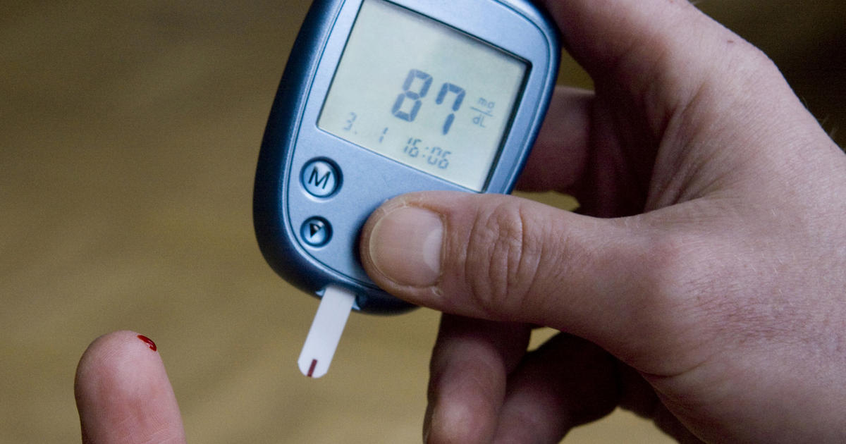 Could a few extra pounds help diabetics live longer? CBS News