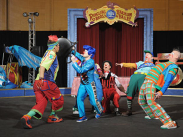 Ringling Bros. And Barnum &amp; Bailey Presents DRAGONS Descends On New York's Grand Central Station 