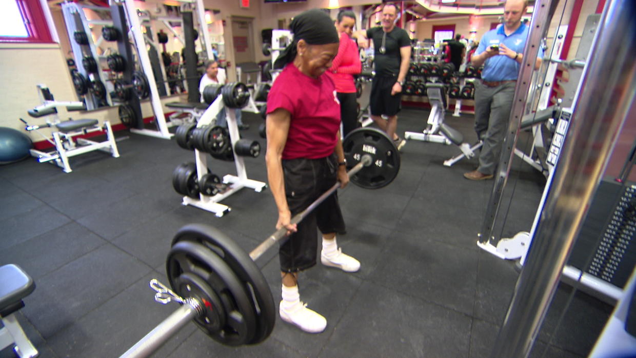 77 Year Old Grandmother Lifts Big At The Gym Cbs News