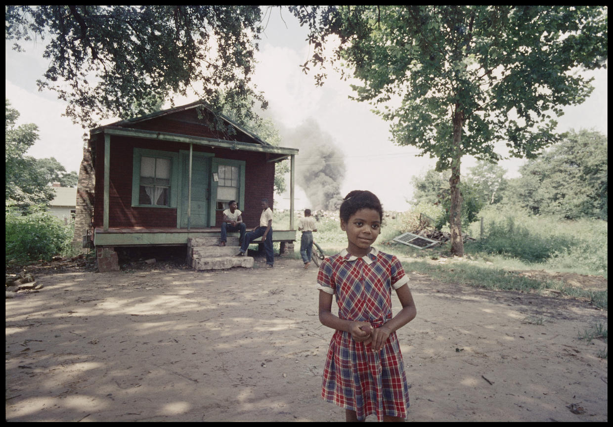 Rare Images By Gordon Parks Of The Jim Crow South In The 1950s Cbs News