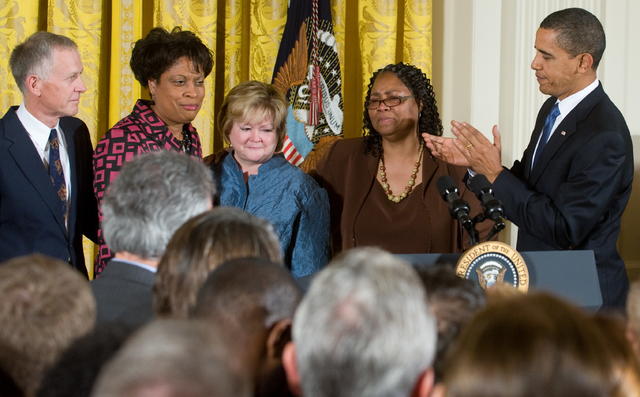 Obama stands with families of Matthew Shepard and James Byrd Jr.