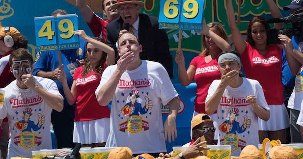 Nathan S Hot Dog Eating Contest How Do Competitive Eaters Do It Cbs News