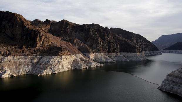Lake Mead drying up 