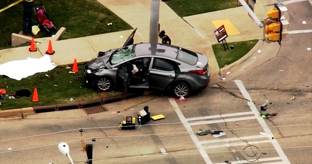 Car plows into crowd at Oklahoma parade CBS News