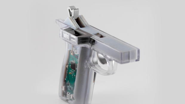 EN_VOICES_SMART GUNS 3.jpg