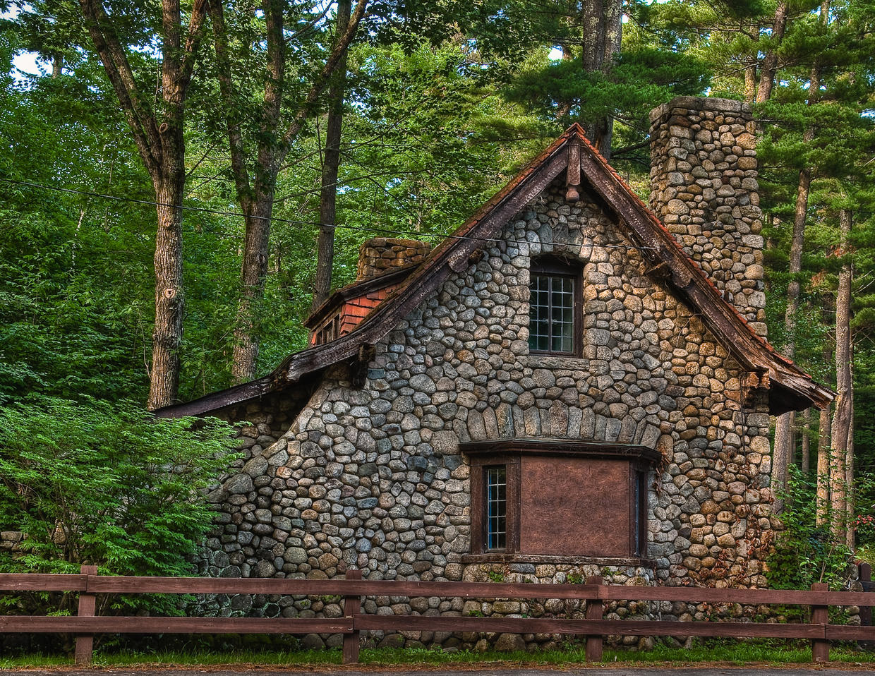 9 homes fit for a fairy tale - CBS News