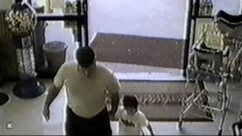 David Temple and his son as seen on surveillance