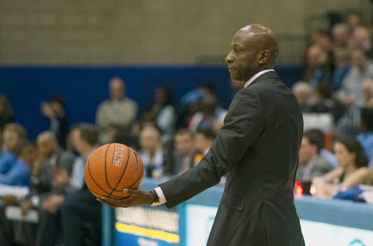 Yale basketball team losing support of classmates CBS News