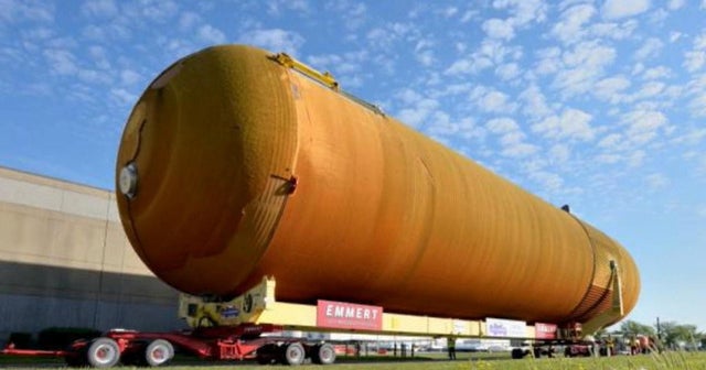 NASA shuttle fuel tank's epic journey to California museum CBS News